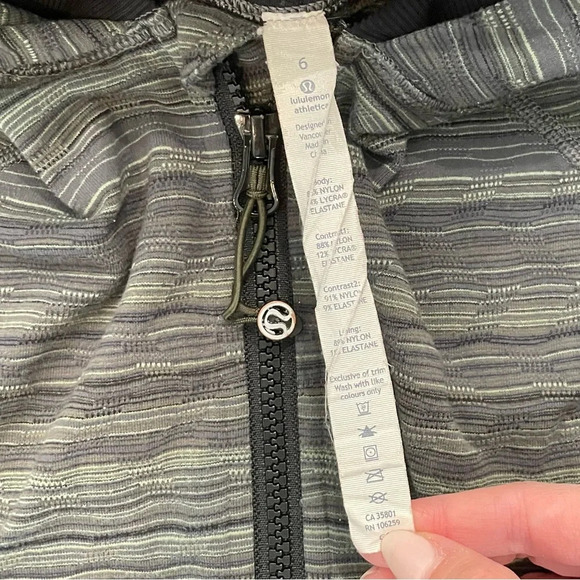 Lululemon Daily Practice Jacket w/ Hood Space Dye Twist Green & Black Size 6 - Picture 5 of 6